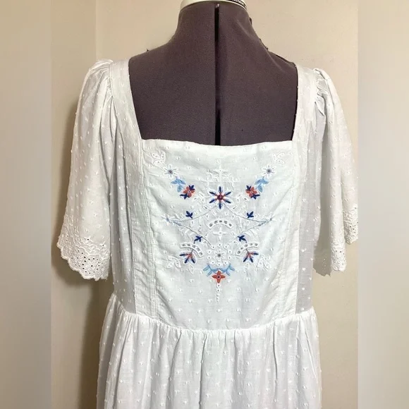 Old Navy Maxi Dress XL Embroidered Tiered Cottagecore Eyelet - Picture 6 of 16